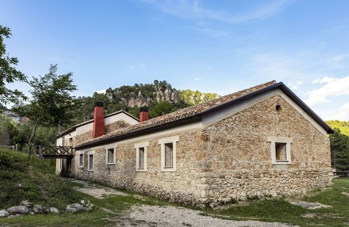 Las Majadas House | ALBERGUE TEJADILLOS is a site specially designed to share.