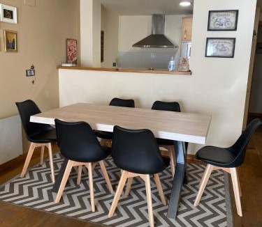 Sort Apartment | Apartament Neret I