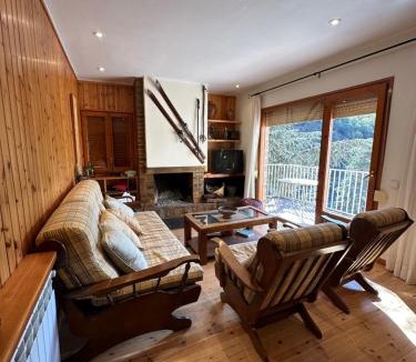 Rialp Apartment | Apartament Rialp amb vistes al riu Noguera Pallaresa