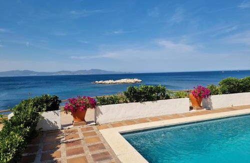 Pedrinya Apartment | Apartamento moderno con terraza y piscina a 50m de la playa - HISP-236-151