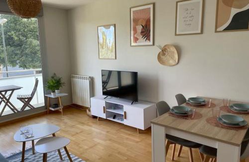 Barrio de Jesus Apartment | Apartamento MEDIODIA - Parking incluido, céntrico y tranquilo