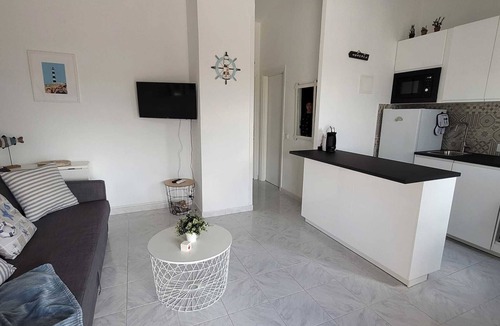 Cap d'Artrutx House | Apartment in Cap d'Artrutx. Just 2 minutes from the lighthouse!