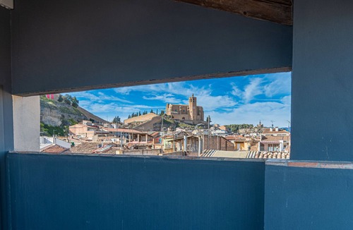 Balaguer Apartment | Apartment '4 Persones -1' with Shared Terrace, Wi-Fi and Air Conditioning