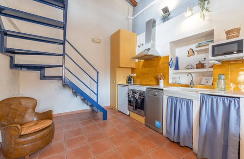Barbera de la Conca House | Apartment 'Cal Capdevila Blau' with Mountain View, Wi-Fi and Air Conditioning