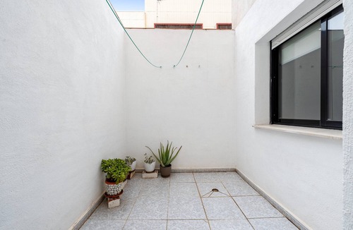 Sant Carles de la Rapita Apartment | Apartment 'Constancia' with Mountain Views, Wi-Fi and Air Conditioning