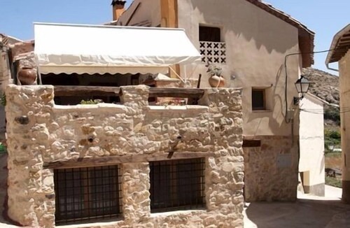 Ejulve Apartment | Apartment-Cottage-Private Bathroom-Mountain view-Los Pajarcicos- El Torero