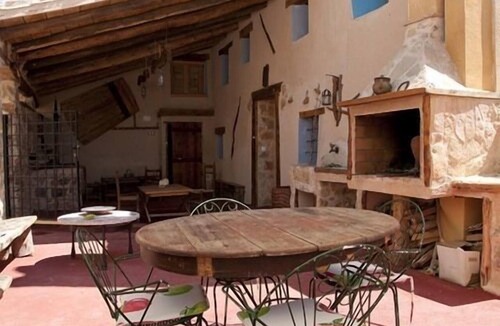 Ejulve Apartment | Apartment-Cottage-Private Bathroom-Mountain view-Los Pajarcicos- El Torero