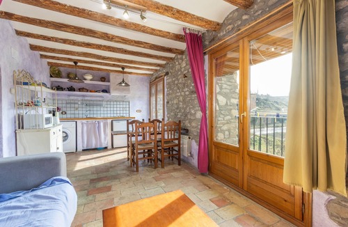 Bellestar House | Apartment 'Guarta' with Mountain Views, Shared Pool and Wi-Fi