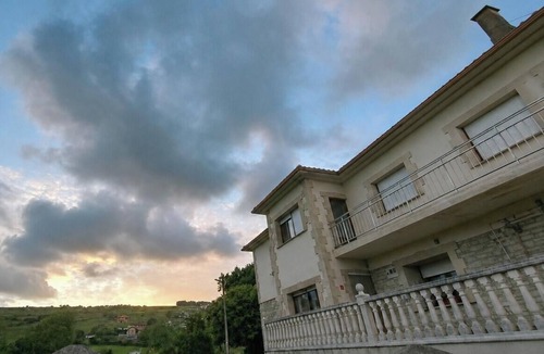 Suances Apartment | Apartment in 1 early 20th century house, five minutes from six beaches.