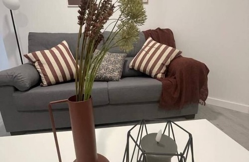 Logrono Apartment | Apartment La Paz, new, wifi & confort by El Rincon