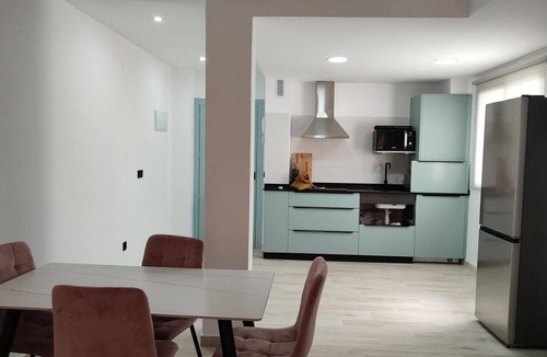 Murcia Apartment | Apartment 'Las Flores 1' with Wi-Fi and Air Conditioning