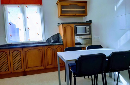 Viana Apartment | Apartment 'Los Borgia' with Balcony and Wi-Fi