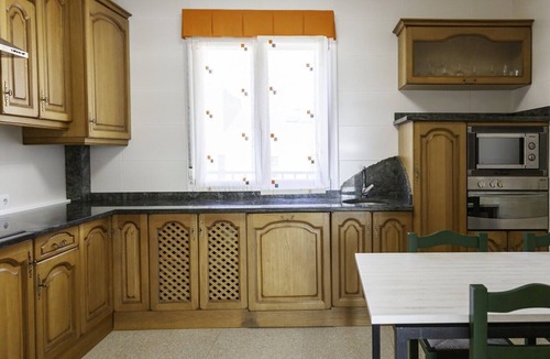 Viana Apartment | Apartment 'Los Borgia' with Balcony and Wi-Fi