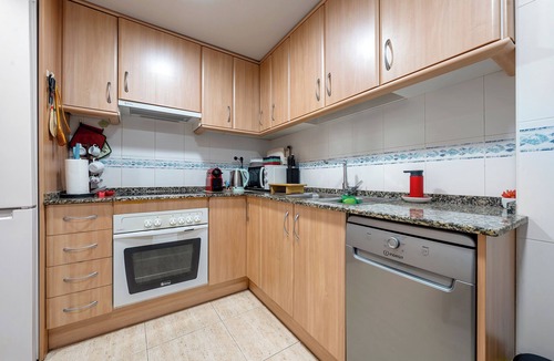 Cap de Salou Apartment | Apartment "Martin y Rose en Salou" with Sea View, Shared Pool & Wi-Fi