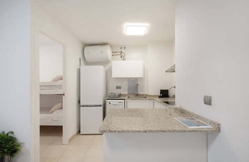 Barri Antic Apartment | Apartment 'Puig Cardener 1' with Wi-Fi