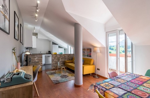 Castaneda Apartment | Apartment 'Romántico Con Piscina' with Mountain View, Shared Pool and Wi-Fi