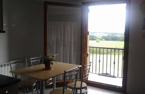 Ultzama Apartment | Apartment 'Ultzama' with Mountain View and Balcony
