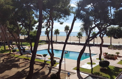 Torredembarra Apartment | Apartment with Wi-Fi and parking in Torredembarra