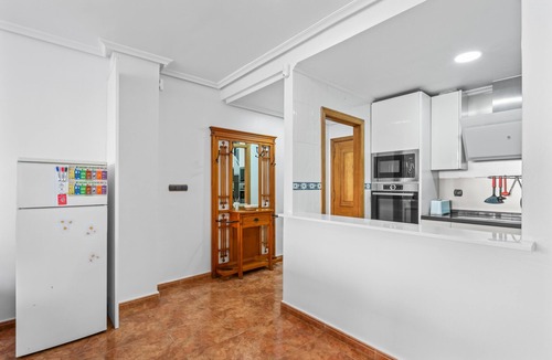Torrevieja Resort | Apartment 'Zoa' with Balcony and Air Conditioning