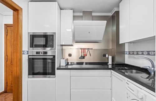 Torrevieja Resort | Apartment 'Zoa' with Balcony and Air Conditioning