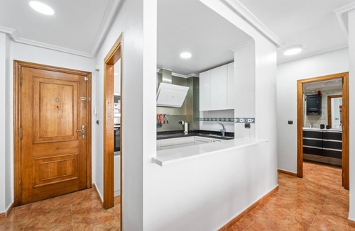 Torrevieja Resort | Apartment 'Zoa' with Balcony and Air Conditioning