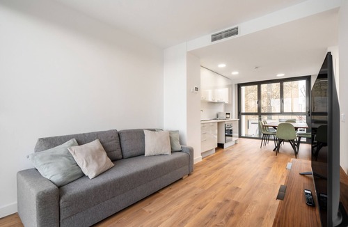 San Sebastian de los Reyes Apartment | atico con terraza The Kings Residence: Business Ready alquiler temporal