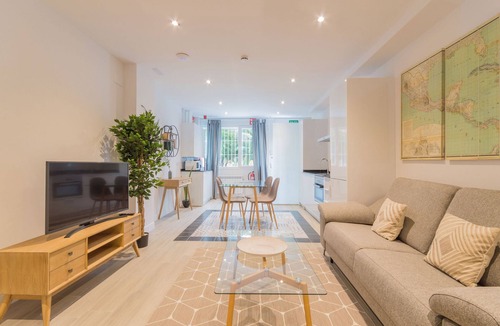 Guindalera Apartment | Avenida America II apartment in Madrid