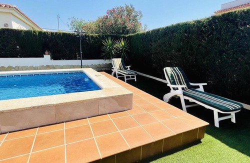 Miami Platja Cottage | Balearic Villa in Miami Playa with private pool, near coves