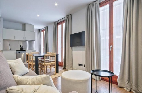 Barceloneta Apartment | BARCELONETA BEACH, up to 5!