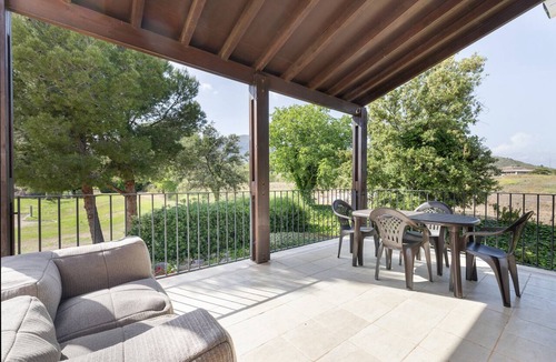 Bonmont Terres Noves House | Beach House with Pool, Air Conditioning, Wi-Fi, and PortAventura Nearby