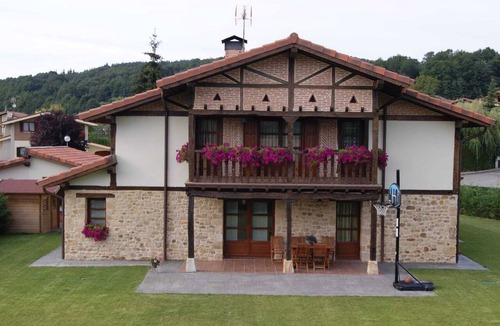 Ametzaga Zuia Ski Chalet | Beautiful Rural House in Zuia - Bakubitxi