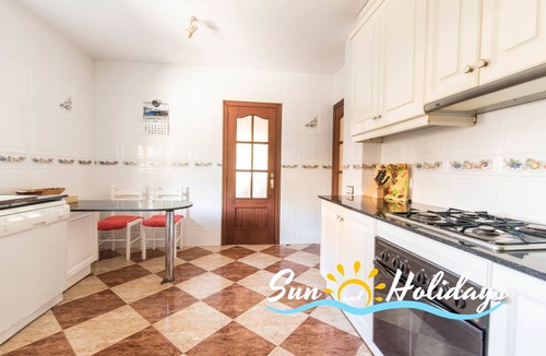 Tamarit Villa | Beautiful villa in La Mora with private pool for 8 people