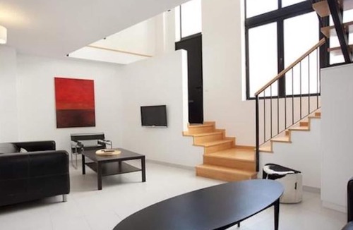 El Coll Apartment | Big 2-level apartment near Park Guell with A/C and free wifi