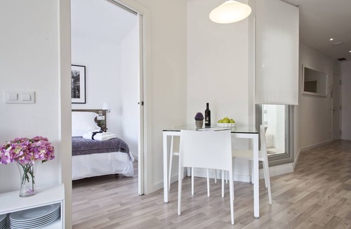 Collblanc y La Torrassa Apartment | Blanca 4 - Habitat Apartments
