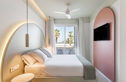 El Cabanyal Hostel | Blue Malva