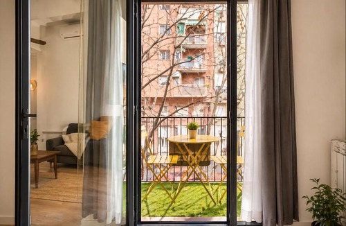 El Parc i la Llacuna del Poblenou Apartment | Boutique Apartment in Barcelona Center near Metro Marina & Parc Ciutadella