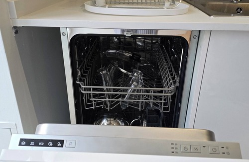 Camins al Grau Apartment | Brand New! Clean & close to everything! Fast WiFi