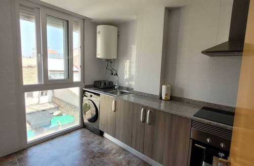 Ulldecona Apartment | Brand New Duplex with Underground Private Parking: 15-20 minutes to beaches