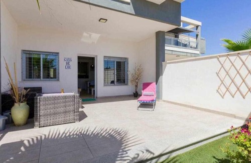 La Florida Apartment | Bungalow Pink garden