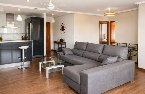 Cala Reona House | Cala Flores Residence – 3-Bedroom, Pool & Terrace