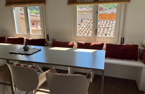 Campdevanol House | Can Clavetaires - Amplia casa histórica de 160 m2 con sala de juegos