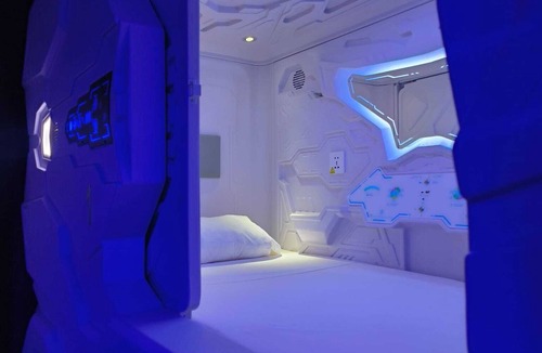 Arrancapins Hotel | Capsule Inn Valencia Hostel