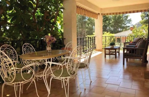 Olocau Ski Chalet | Casa Puerta de la Calderona: Mountain villa, 30 km from Valencia and its beaches