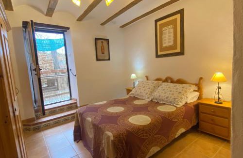 Ulldecona House | CASA AIDAN rural acogedora con vistas de montaña