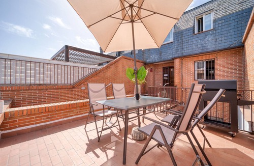Pozuelo de Alarcon House | Casa Grande Casa Café