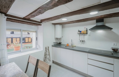 Merindad de Rio Ubierna House | Casa La Molina – Spacious Countryside Home with Mountain Views near Burgos