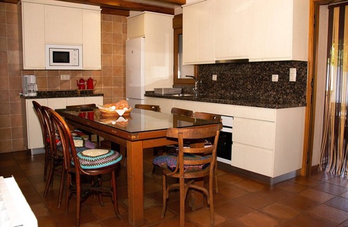 Turegano House | Casa Mariano in Turégano, Segovia – Mountain Views & Private Terrace