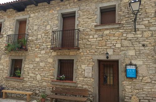 Puertomingalvo House | CASA MERCEDES-PUERTOMINGALVO