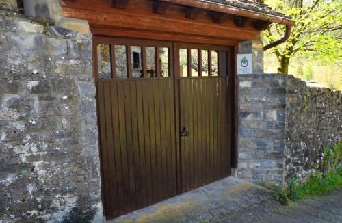 Broto House | Casa Rural Calzon Ordesa