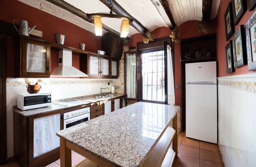 Cella House | Casa Rural El Agüelo (Full Rental)